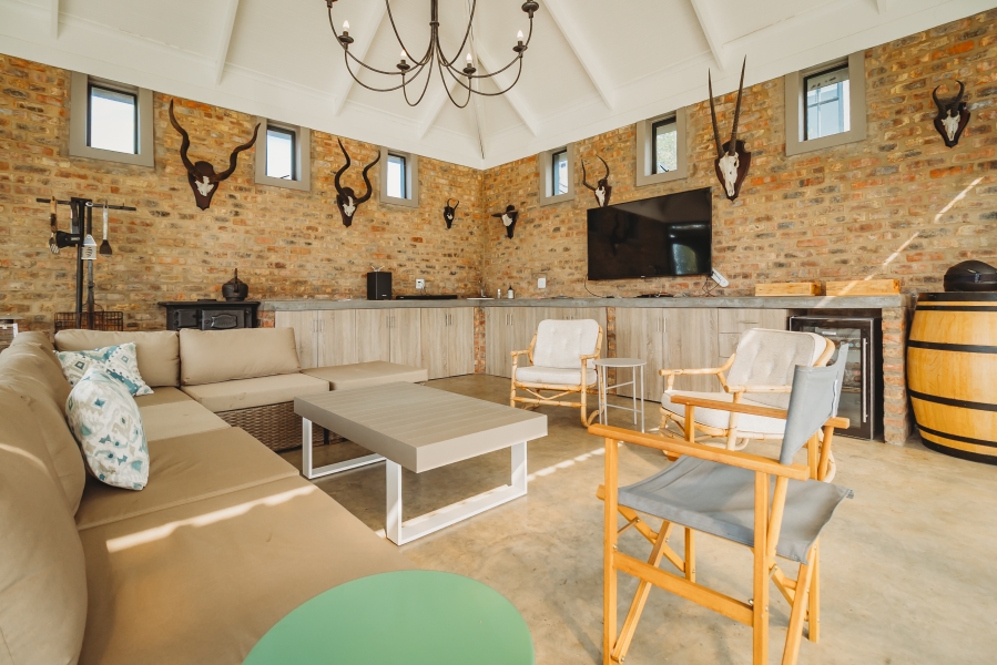 5 Bedroom Property for Sale in Kraaibosch Country Estate Western Cape